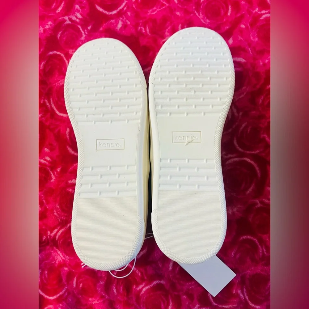 Kensie Women's Cream Slip-On Sneakers New size 8 - Picture 8 of 8